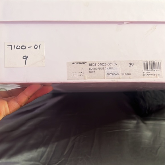 NEGOTIABLE PRICE !!! Givenchy Rain Boots Size 39 US 9 - Picture 4 of 9